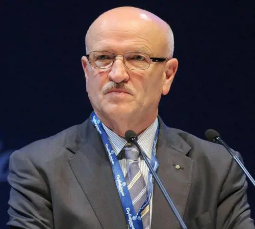 "Matteo deve avere il coraggio di licenziare chi non funziona"