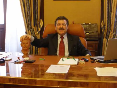 Io rovinato da sindacati e pm costretto a emigrare all'estero