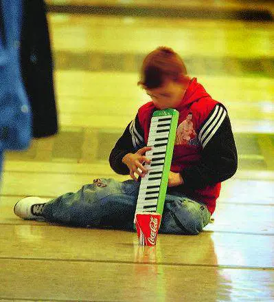 Fanno mendicare il nipote di soli 7 anni: romeni denunciati