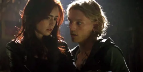 Il film del weekend: “Shadowhunters – Città di ossa”