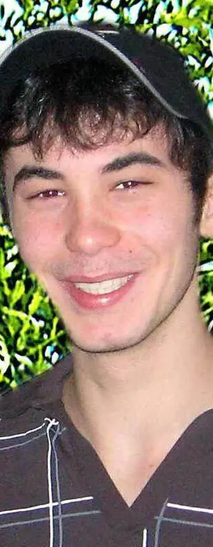 "Mio fratello non si è ucciso" Incubo sette sulla morte di Carlo