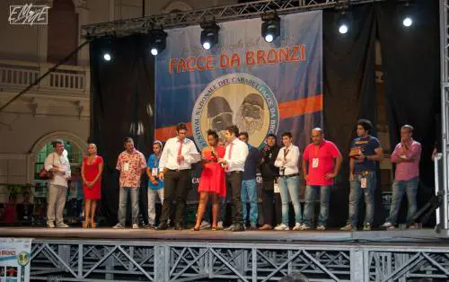 Ecco le "Facce da bronzi" Quando la comicità fa bene