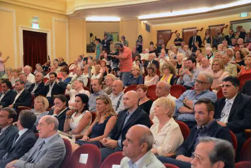 "La platea di Sanremo? Gente che vuole risposte"