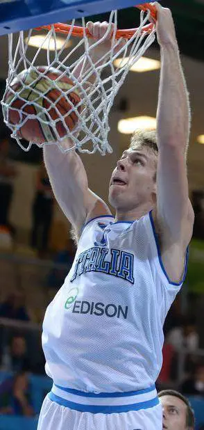 Italia unica imbattuta Parte in testa nella 2ª fase