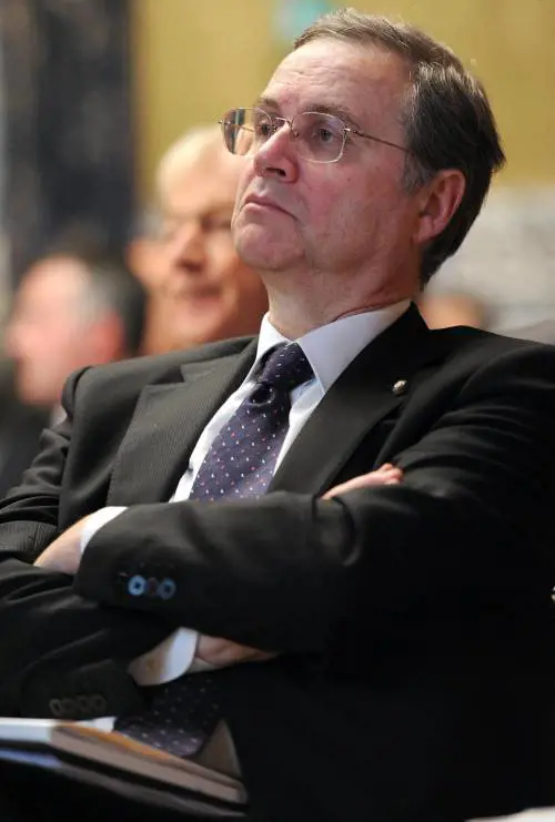 L'allarme di Visco: «L'incertezza politica minaccia la ripresa»