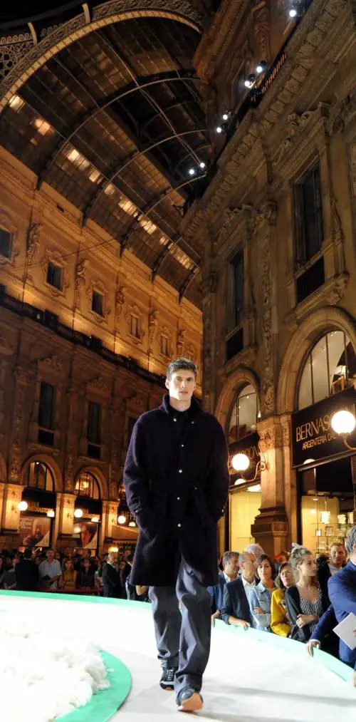 Spazio ai giovani e a Milano la moda va in Bianco