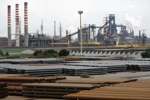 Panoramica dello stabilimento Ilva di Taranto