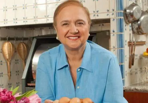 Chef, scrittrice e star tv: arriva mamma Bastianich