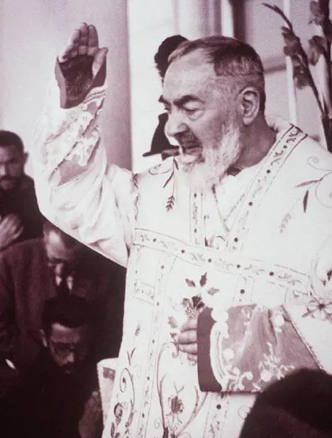 Padre Pio,l’ultimo sospetto. Con il Giornale tutta la verità sul padre con le stimmate