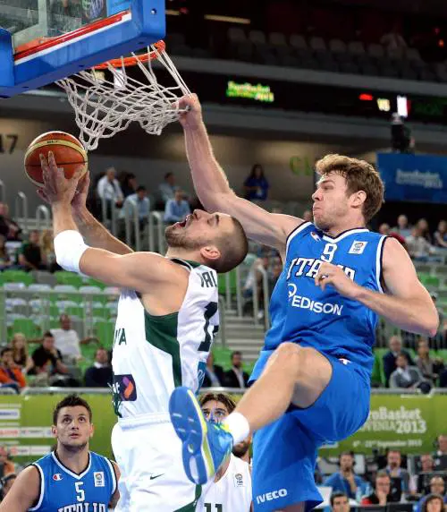 La Lituania spegne gli ultimi sogni azzurri