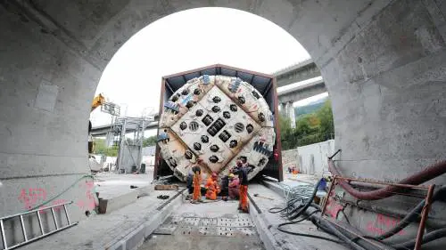 Tav, collaudata la talpa che scaverà il tunnel