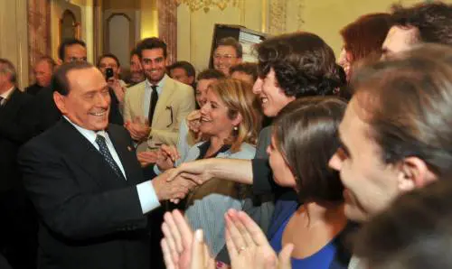 Berlusconi smaschera le trame: Il governo? Lo abbatterà Renzi