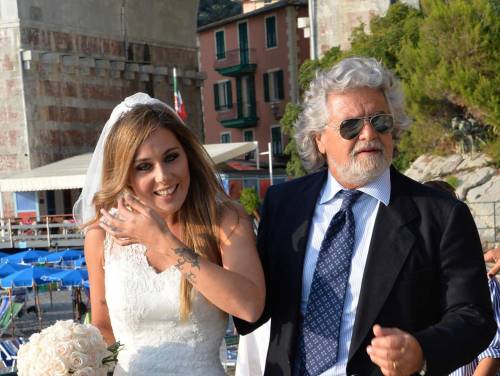 Beppe Grillo in lacrime per le nozze della figlia