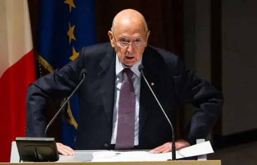 Napolitano punta a un governicchio