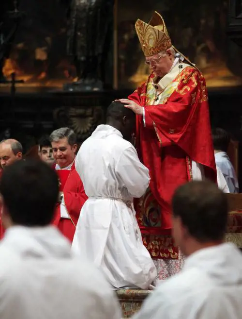 Nuovi diaconi: c'è anche un cinquantenne