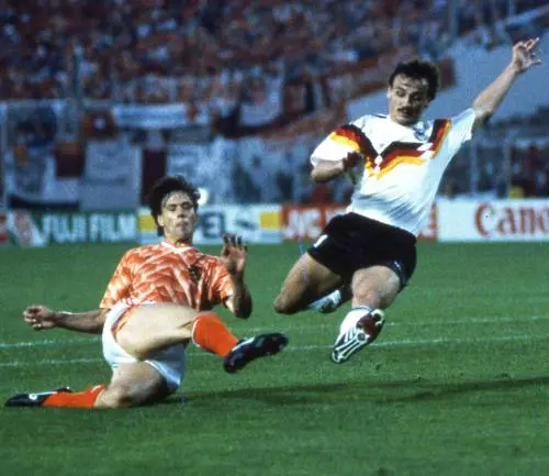 Piola, bomber delle risaie che stregò Roma e Parigi