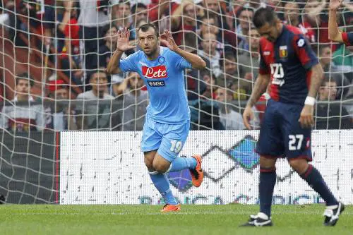 Pandev fa il vice Pipita. Questa volta vince Benitez