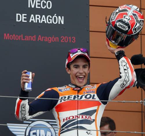 Marquez, dominio fra le polemiche. Rossi 3°