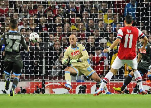 Uno-due dell'Arsenal Che lezione per Benitez