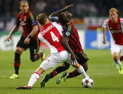 Balotelli torna infallibile L'arbitro un po' meno