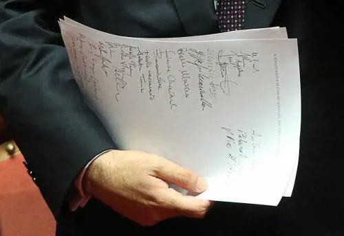 Nelle mani di Quagliariello la lista dei dissidenti Pdl