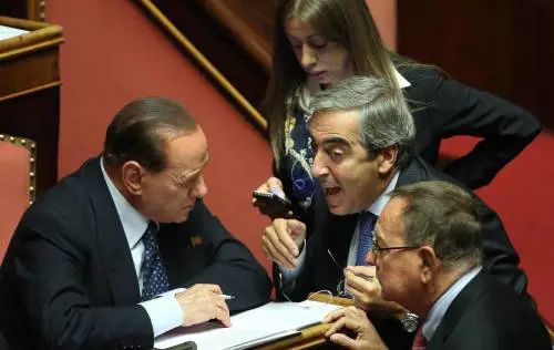 Il Cav fa la conta dei numeri: i numeri della fiducia