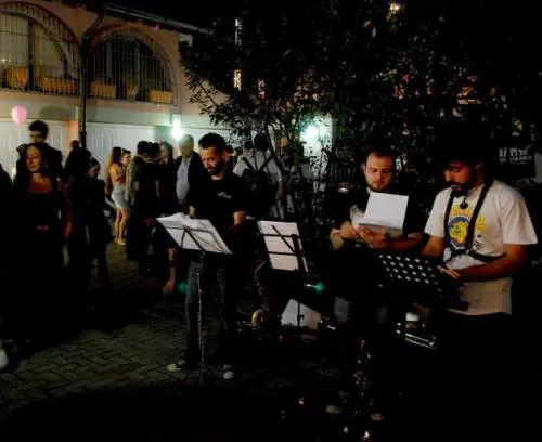 Negozi aperti e musica: due quartieri in festa per sperimentare Expo