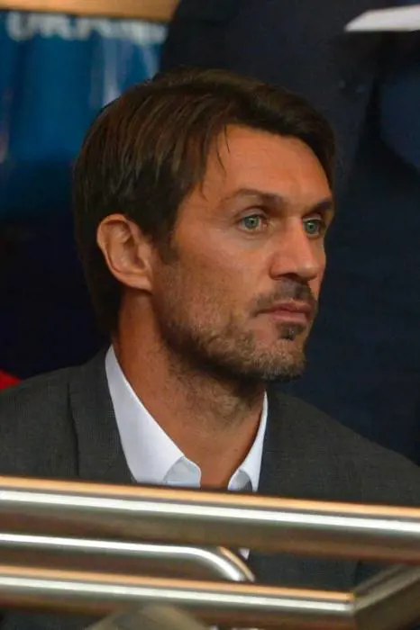 Paolo Maldini a vedere la partita del PSg. Aria di ingaggio?