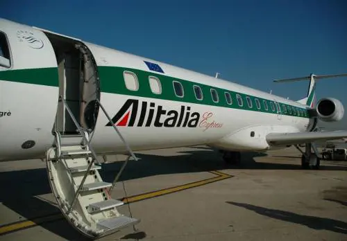 Con Alitalia e Poste le larghe intese s'alleano coi poteri forti