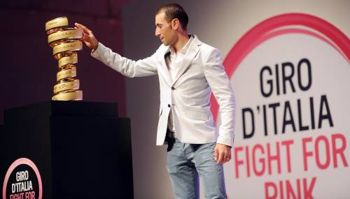 Vincenzo Nibali alla presentazione del 94° Giro d'Italia