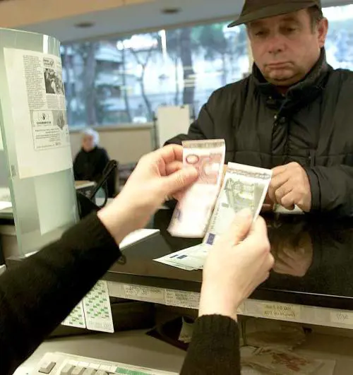 Le banche rottamano gli sportelli bancari