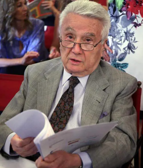 «Giovani autori, volete scrivere? Leggete i vecchi»