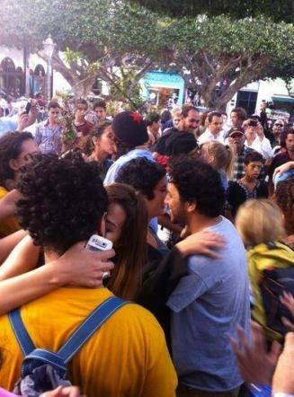 Baci proibiti a Rabat, scatta il "kiss-in" di protesta