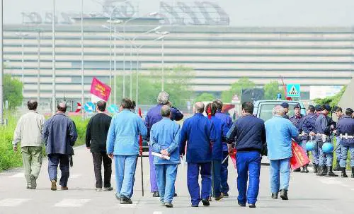 Crisi, aumentano i disoccupati. A rischio altri 200mila lavoratori