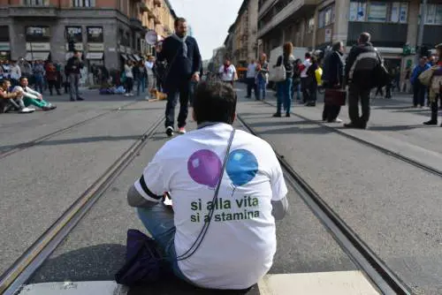 Stamina, salviamo i malati stritolati tra toghe e politica
