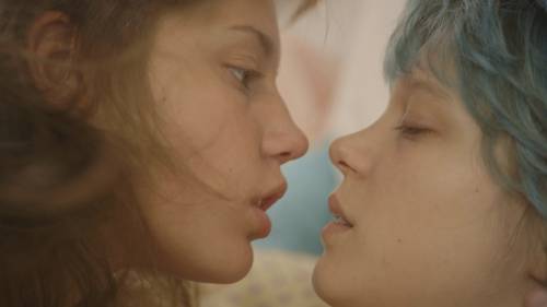 Fragole e amore lesbico: ecco la scandalosa Adele