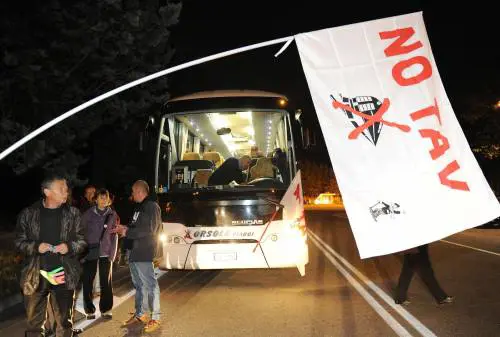 "Il pizzo ai No Tav per parlare in pubblico senza contestazioni"