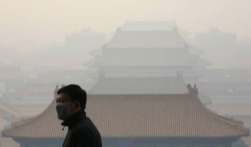 Cina irrespirabile: Shanghai chiude per inquinamento