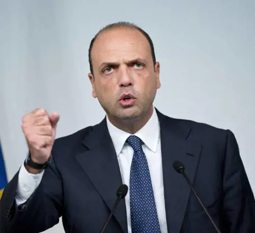 Alfano apre alla maggioranza: "La manovra non è Vangelo"