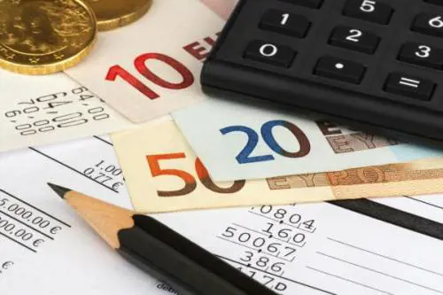 Tariffe telefoniche, la furbizia degli operatori e i ritocchi fino al +40%