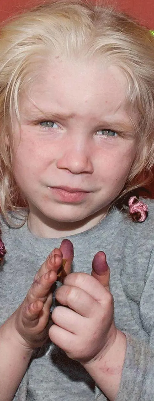 Venduta o regalata È stata la madre a dare Maria ai rom