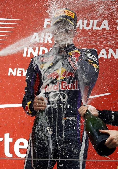 Vettel campione del mondo raggiunge Fangio e Schumi