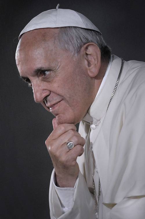 Il Papa: "Scandaloso chi dona alla Chiesa ma ruba allo Stato"