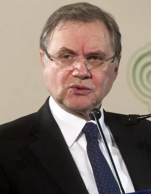 Napolitano: «Le banche aiutino la ripresa»