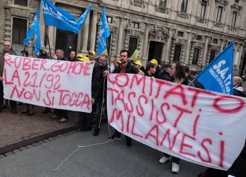 Il Comune prova a risalire sui taxi