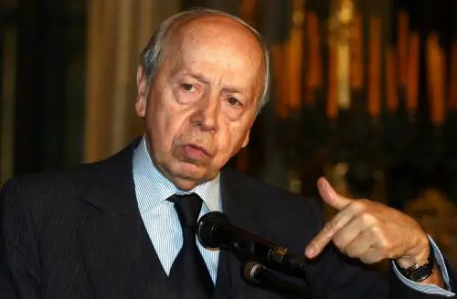 Dini pronto per il ribaltone Bpm