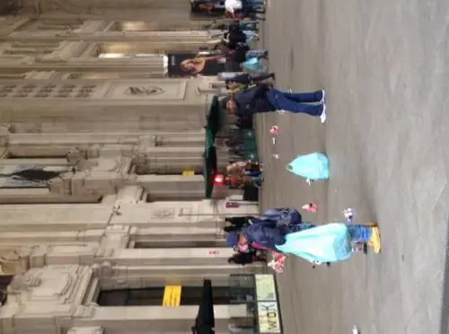 Il benvenuto ai turisti? Mendicanti, abusivi e dormitori ovunque