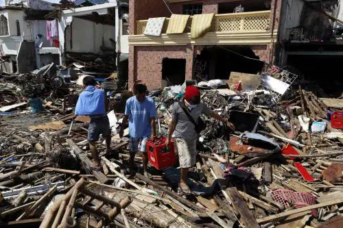 La devastazione di Haiyan