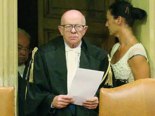 Agosto: Cav condannato. La Siria e le armi chimiche