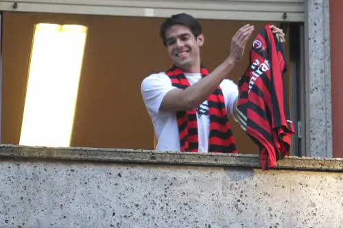 Da Rocco senza ufficio al finestrone di Kakà